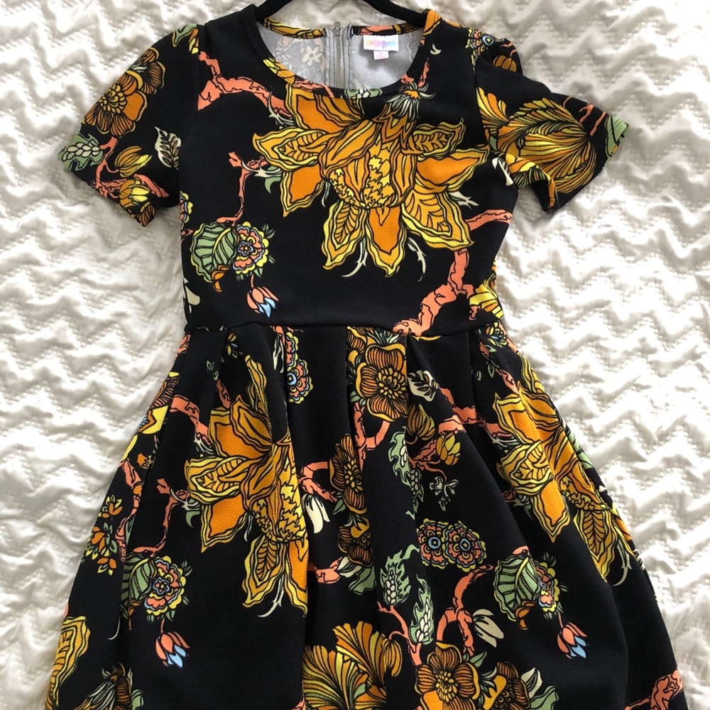 Lularoe Amelia S Floral EUC